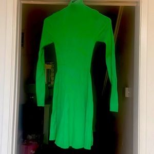Mock-Neck ribbed fitted dress